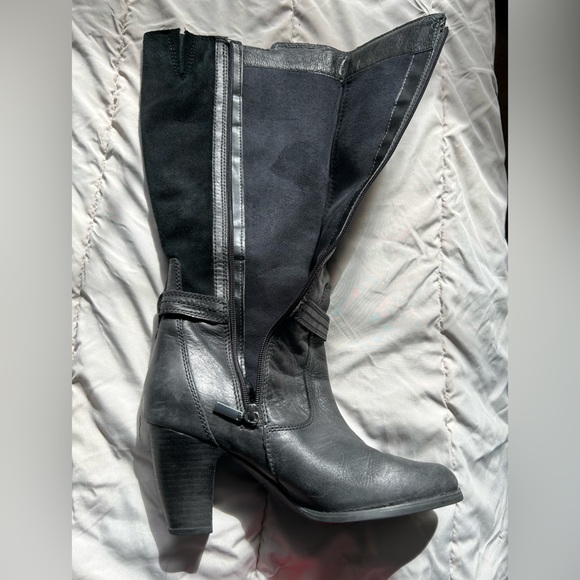 Clarks Charcoal & Black Boots size 8.5 - Picture 7 of 13